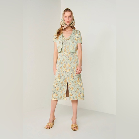 joinus Dresses & Skirts - Floral dress with matching cardigan. Size L. NWT